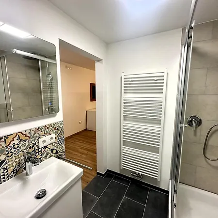 Speyerbach - Modernes Nahe Neustadter Innenstadt Neustadt an der Weinstraße